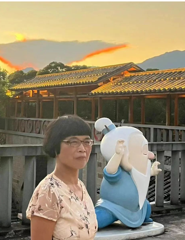 化学教研组长：叶爱娇