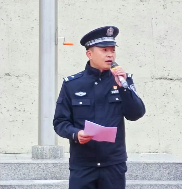 少年起航法相伴，滋润学子细有声 | 福州三状元高级中学法治副校长国旗下寄语
